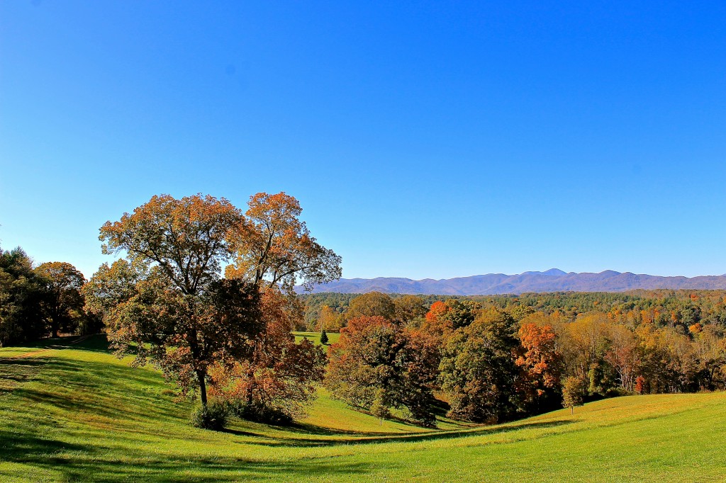 travel tuesday: a beautiful weekend getaway to asheville, nc